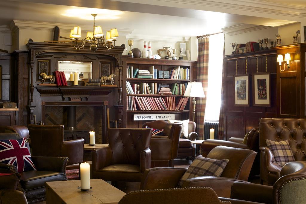 The Crown Hotel Blandford Forum Extérieur photo